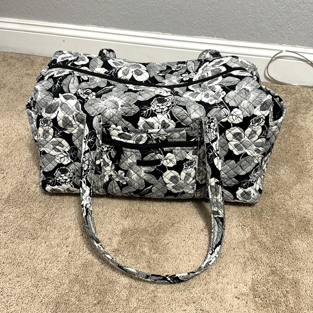 Vera Bradley Medium Travel Duffel bag